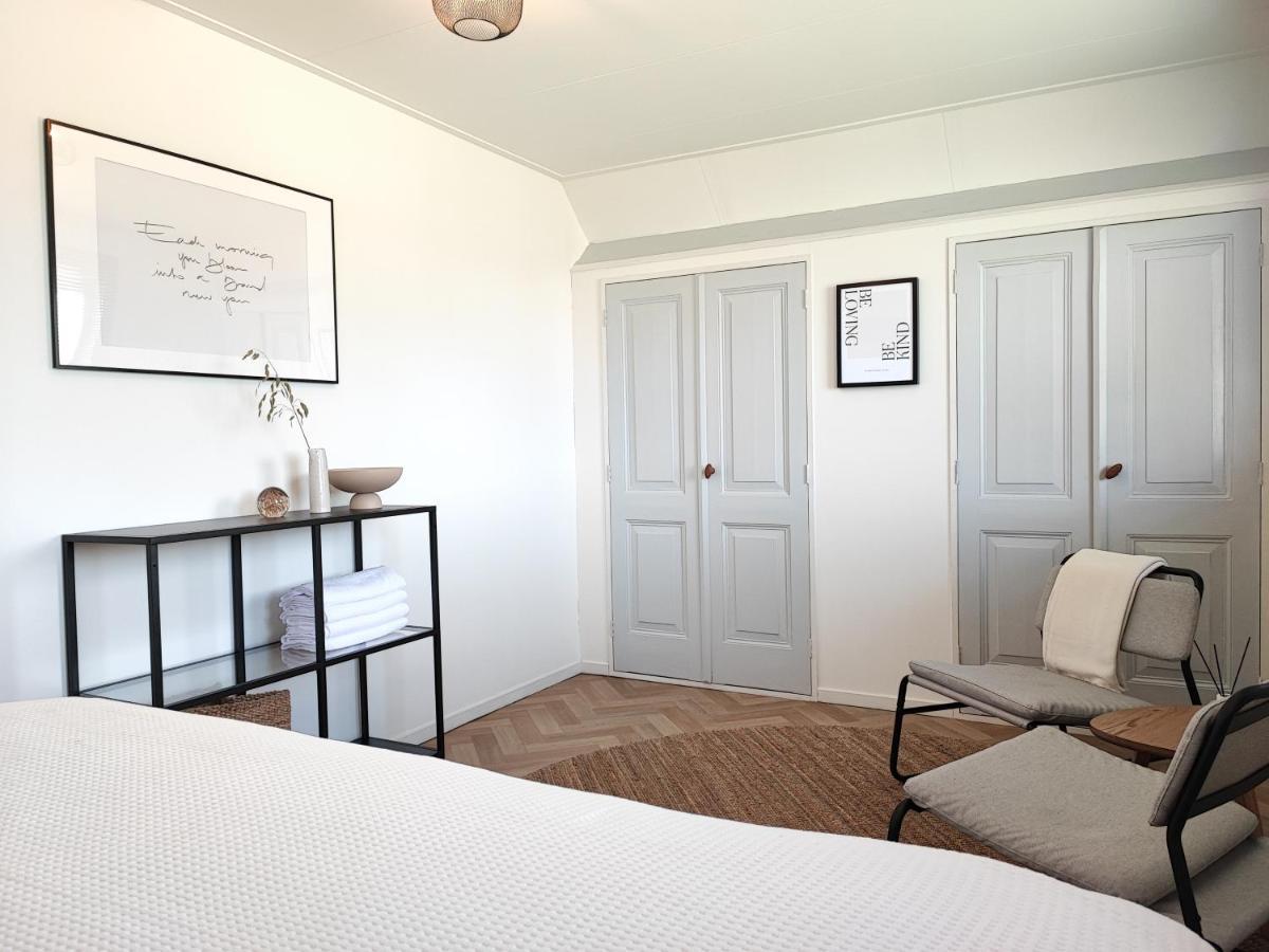 Guesthouse At The Amstel River With 2Br 2Ba And Garden Amstelveen Ngoại thất bức ảnh