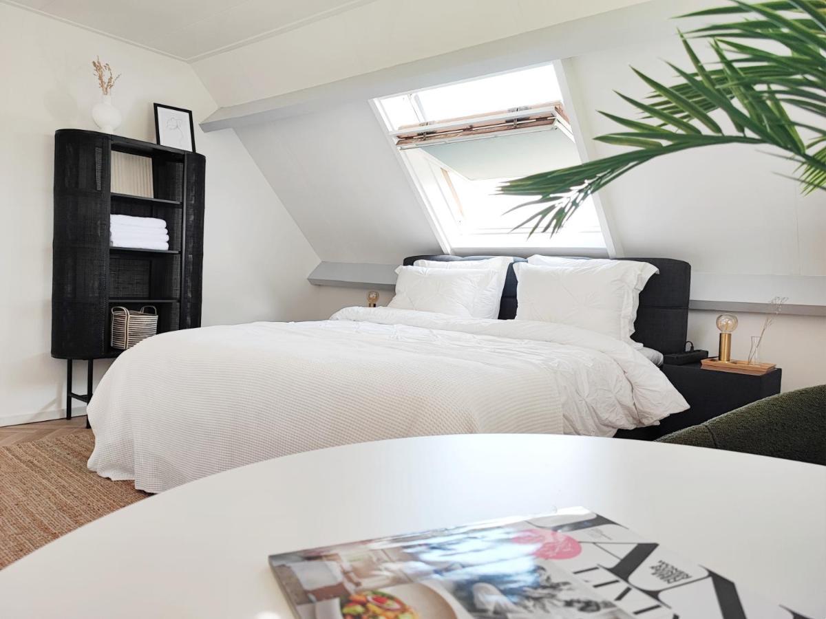 Guesthouse At The Amstel River With 2Br 2Ba And Garden Amstelveen Ngoại thất bức ảnh
